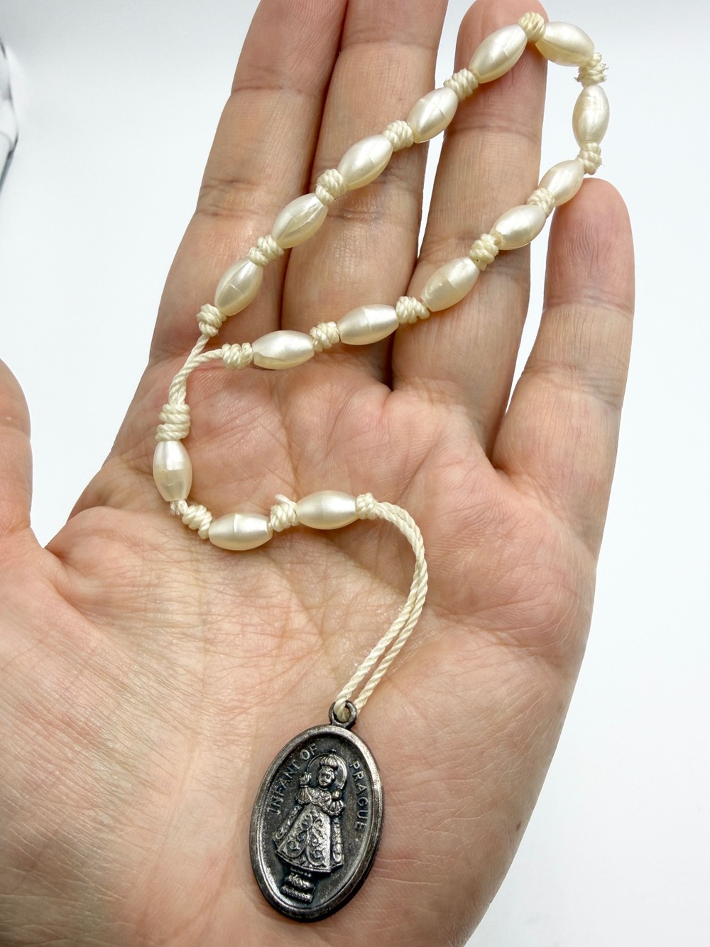 Vintage Infant of Prague Rosary Bracelet Faux Pearl Beads Italy Medal